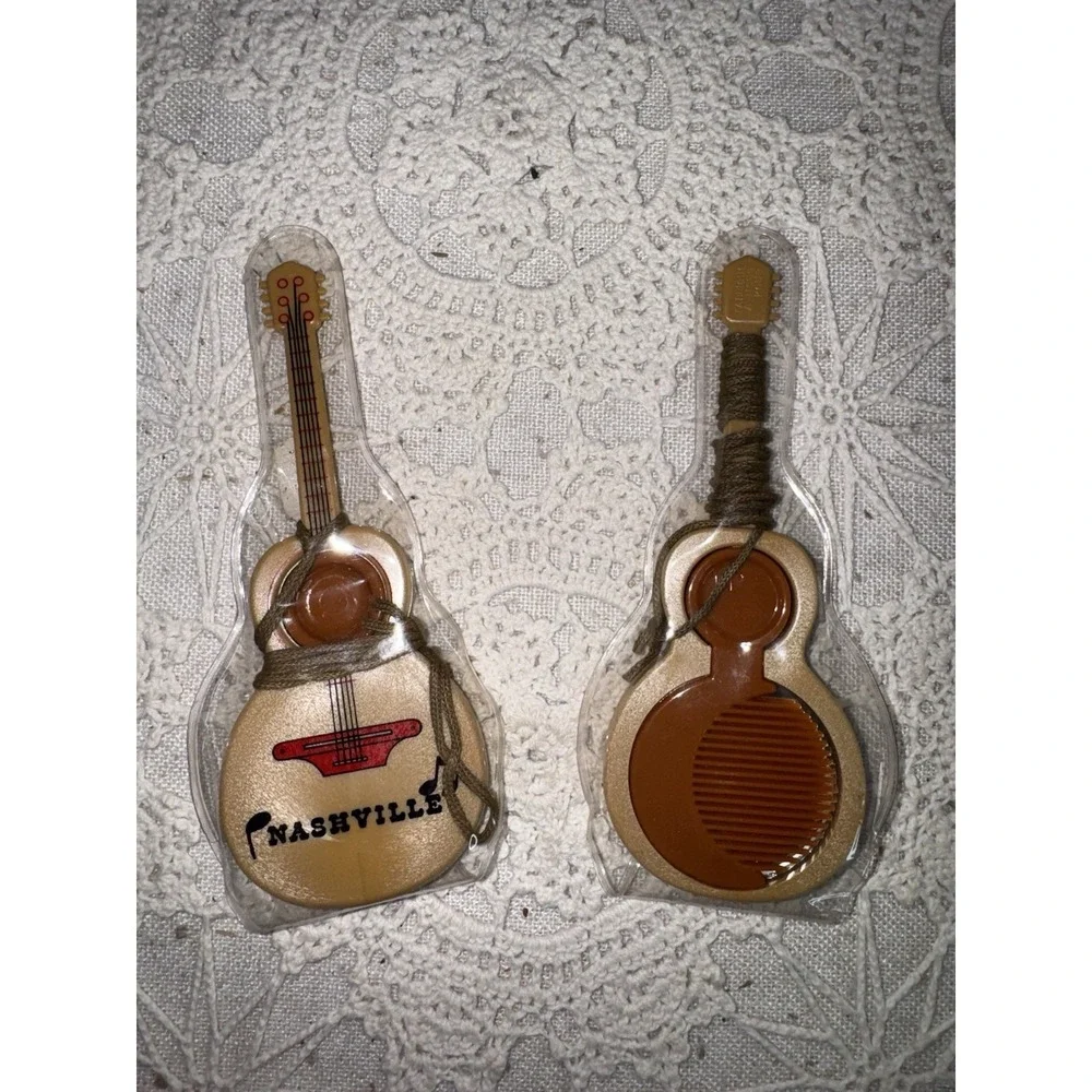 Vintage NEW Nashville Guitar Shaped Comb & Mirror Set w/ Case Travel Souvenir